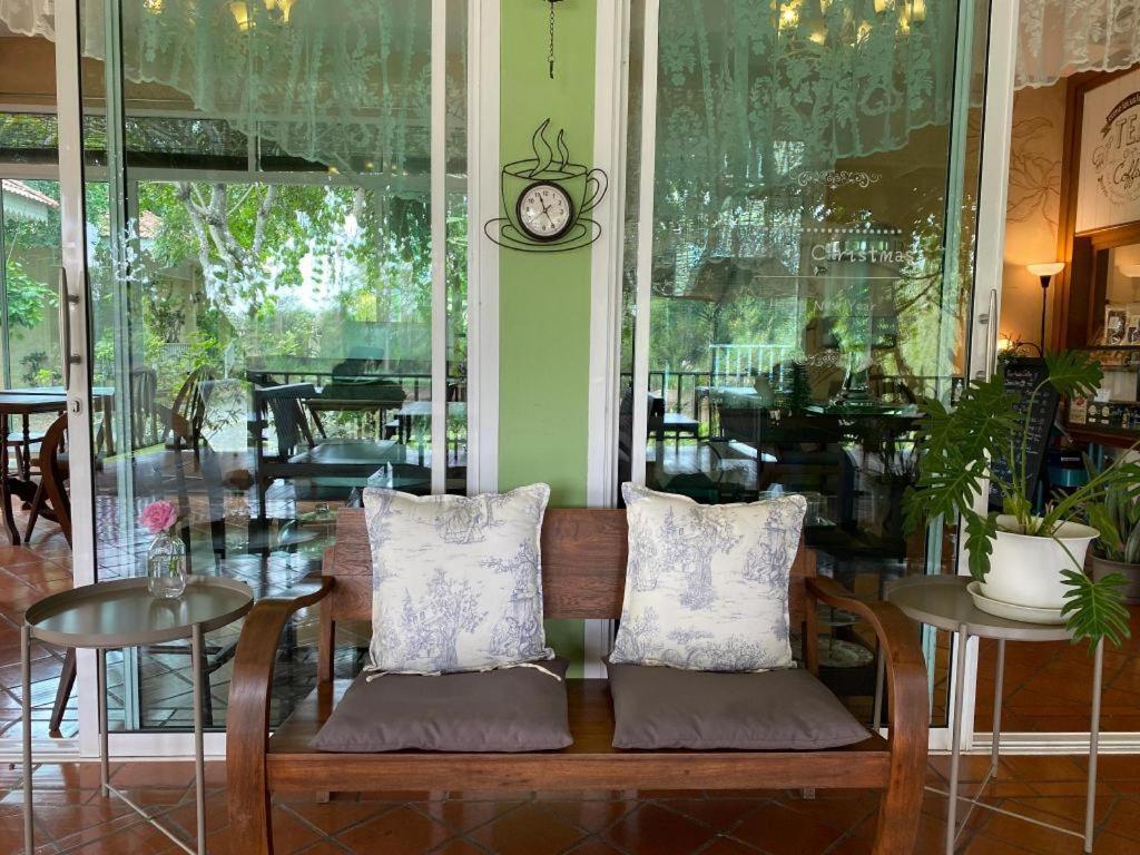 קנצ'נבורי Ruen Maihom Riverside Cottage מראה חיצוני תמונה