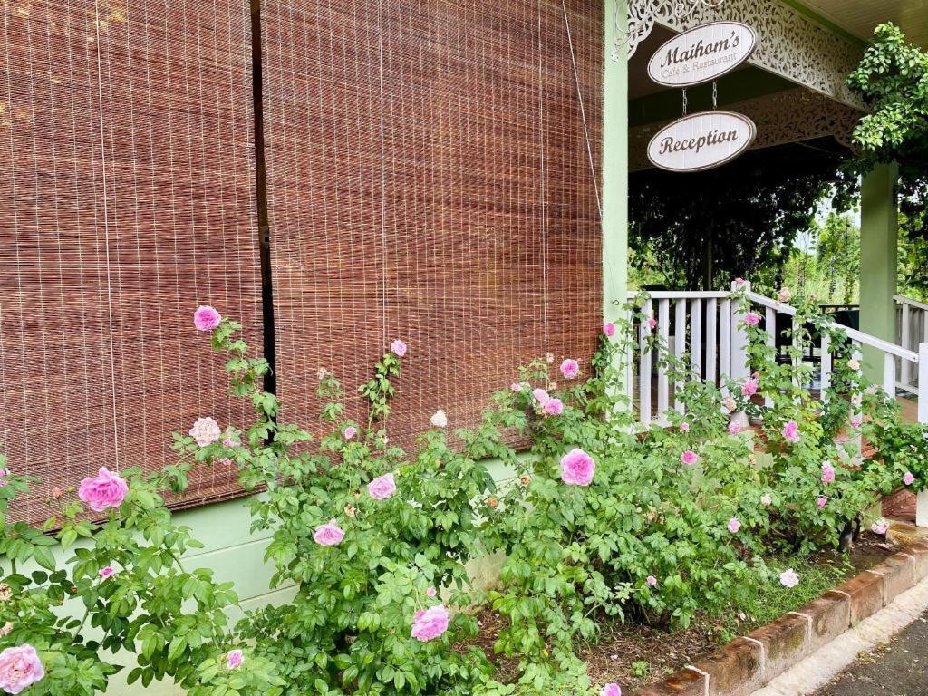 קנצ'נבורי Ruen Maihom Riverside Cottage מראה חיצוני תמונה