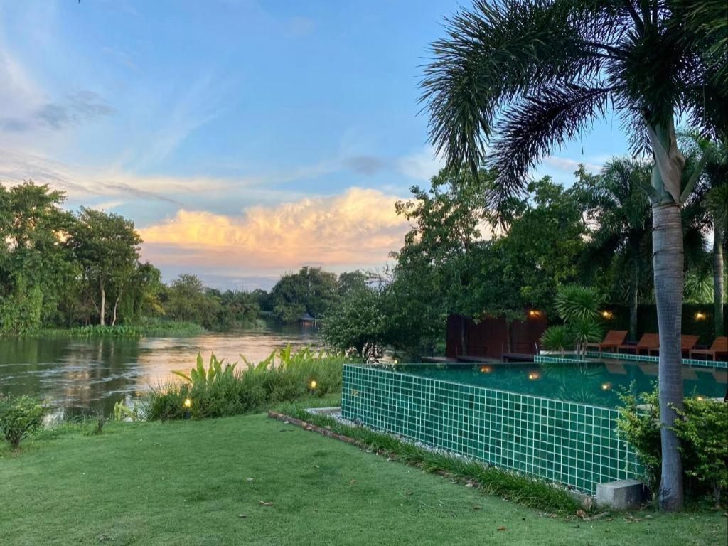 קנצ'נבורי Ruen Maihom Riverside Cottage מראה חיצוני תמונה