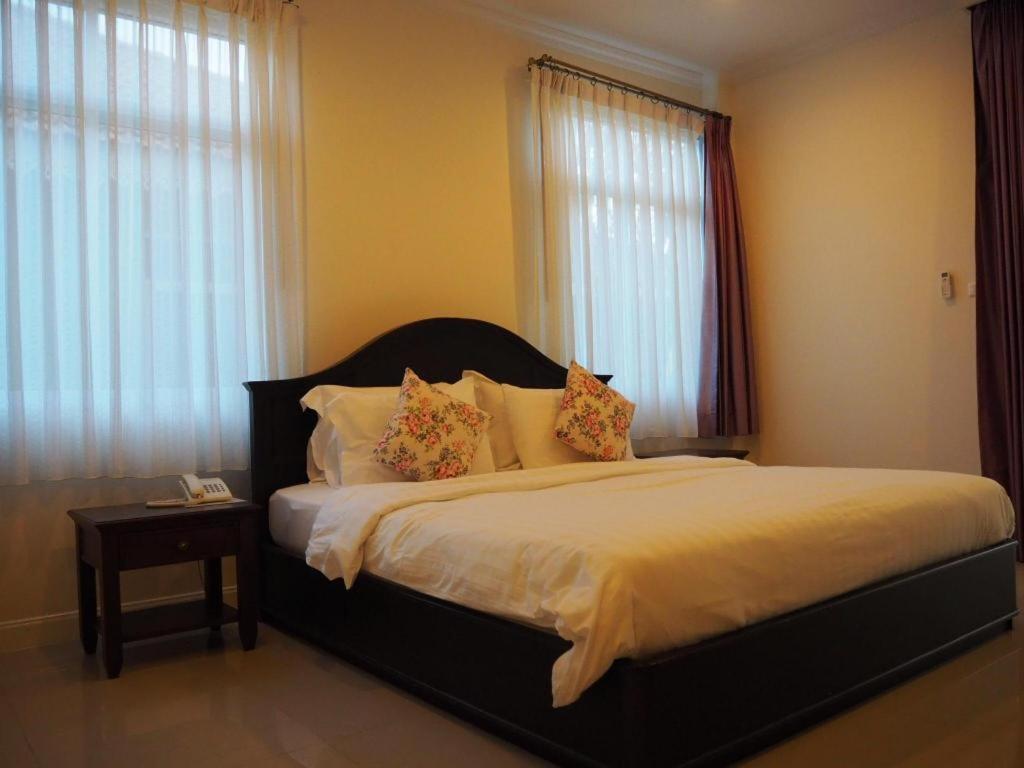 קנצ'נבורי Ruen Maihom Riverside Cottage מראה חיצוני תמונה