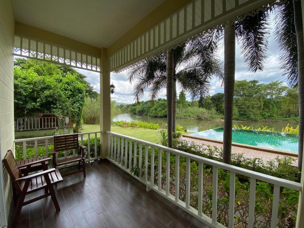 קנצ'נבורי Ruen Maihom Riverside Cottage מראה חיצוני תמונה