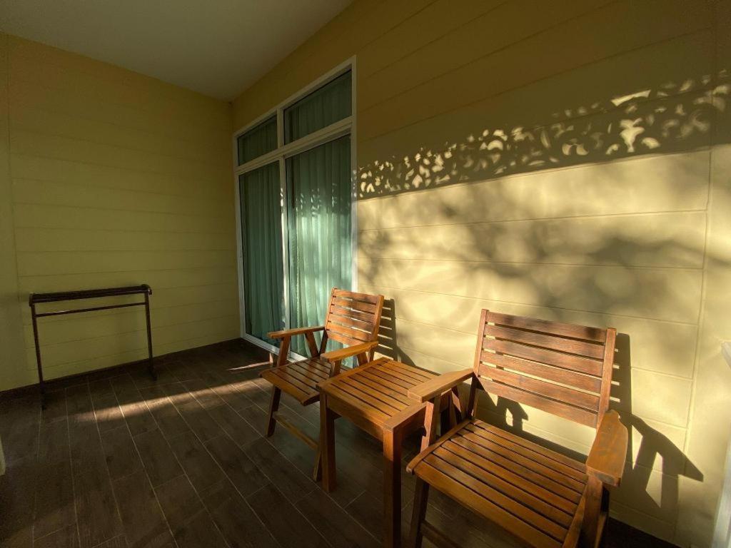 קנצ'נבורי Ruen Maihom Riverside Cottage מראה חיצוני תמונה